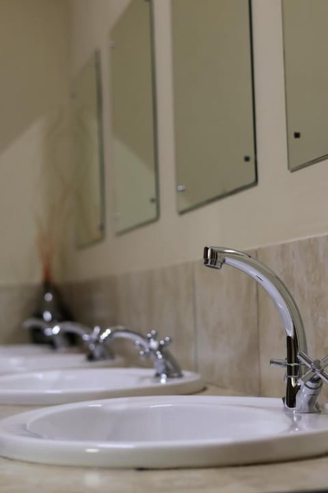 A Sunflower Stop Backpackers Hostel in Cape Town