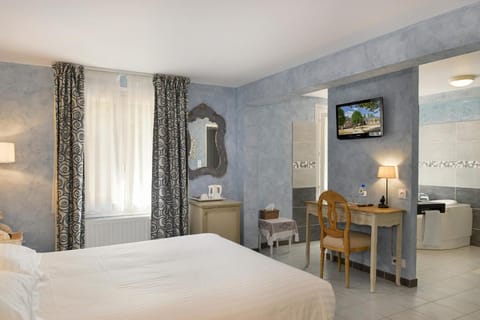 Logis Domaine De Valaudran Hotel in Centre-Val de Loire