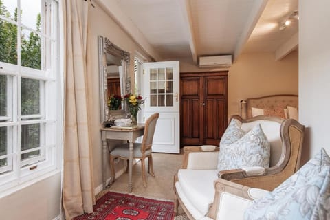 Maison Chablis Guest House Bed and Breakfast in Franschhoek