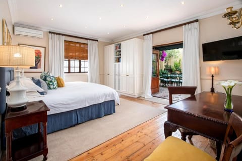 La Fontaine Guest House Hermanus Bed and Breakfast in Hermanus