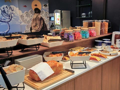 ibis Styles Saint Malo Centre Historique Hotel in St-Malo