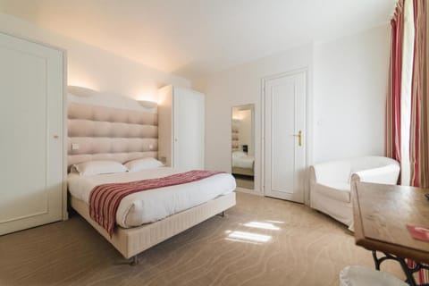 Hotel The Originals Château de Perigny Hotel in Centre-Val de Loire