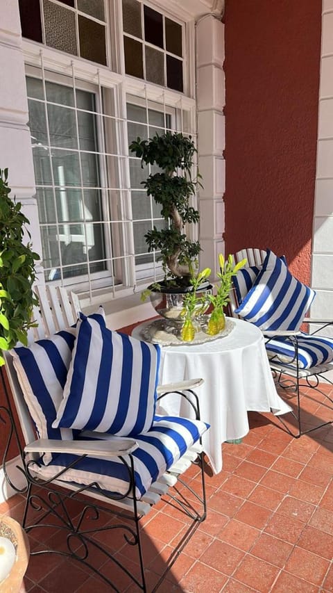 The Villa Rosa Guesthouse Hotel in Sea Point