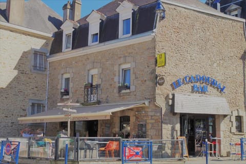 Le Cadoudal Hotel in Auray