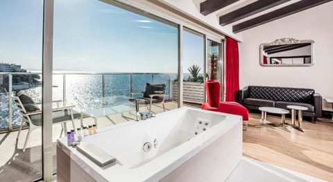 Charisma De Luxe Hotel Hotel in Kusadasi