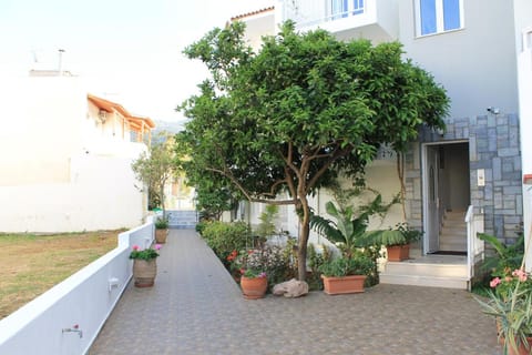 Melissa Apartments, Studios & Suites Apartment hotel in Malia, Crete