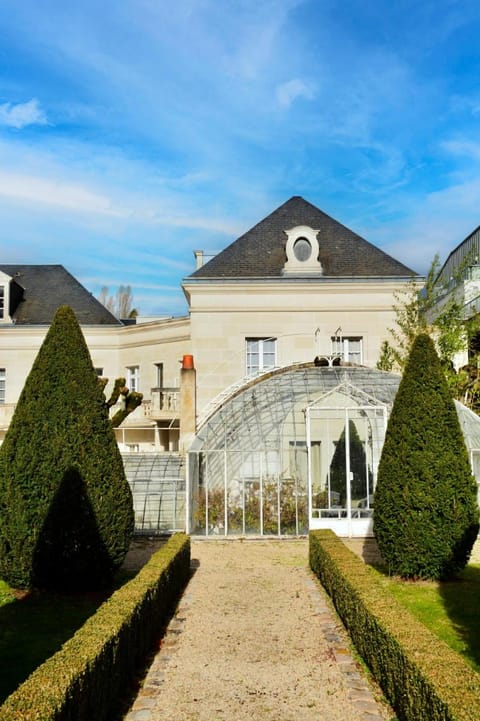 Chateau Belmont Tours by The Crest Collection Hotel in Tours