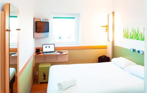 ibis budget Manchester Salford Quays Hotel in Salford