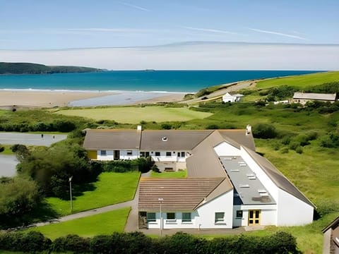 YHA Broad Haven Hotel in YHA Broad Haven