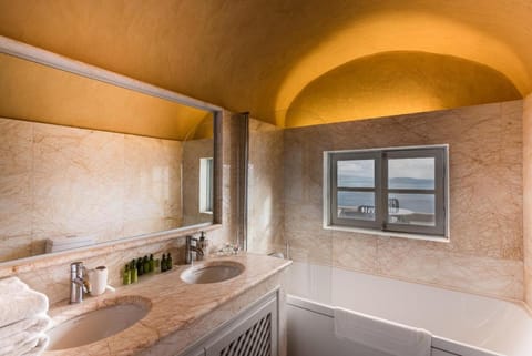 Armeni Luxury Villas Apartment hotel in Oia