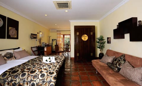 Orange-Ville Lodge & Guesthouse Bed and Breakfast in Cape Town