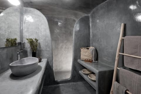 Virginia's Cave Villas Villa in Oia