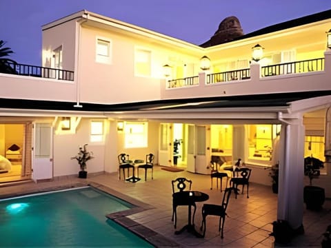 Craigrownie Guest House Hotel in Sea Point