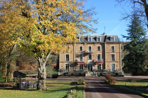 Logis le Manoir de Sauvegrain Hotel in Île-de-France