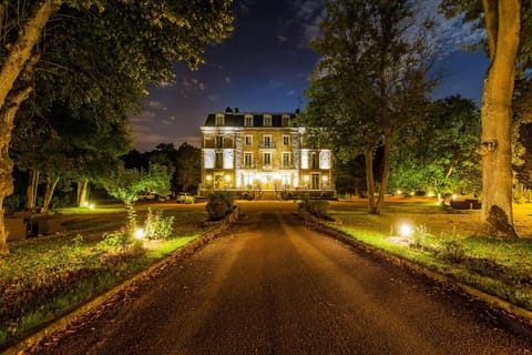 Logis le Manoir de Sauvegrain Hotel in Île-de-France