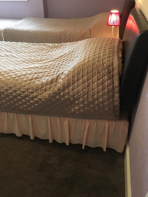 Adelphi Guest House Bed and Breakfast in Douglas