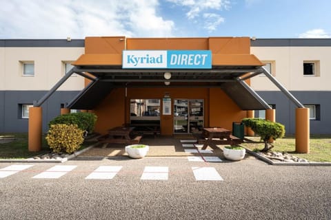 Kyriad Direct Brignoles - Provence Verte Hotel in Brignoles