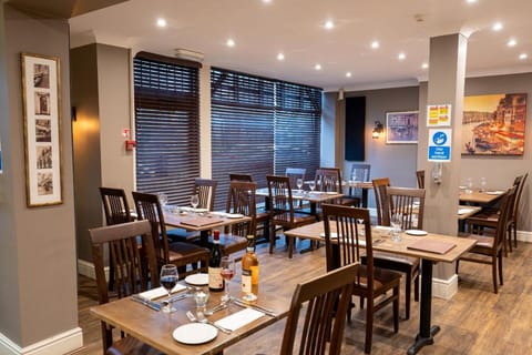 Caravelli Bed and Breakfast in Loughborough