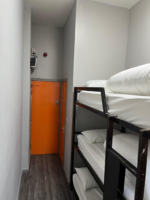 Heroesbunkz Hotel in Newcastle upon Tyne