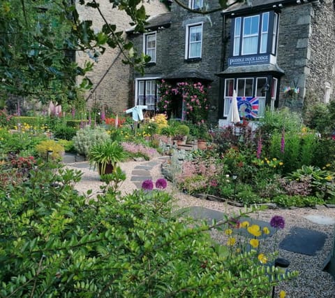 Puddle Duck Lodge – Adults Only Bed and Breakfast in Bowness-on-Windermere