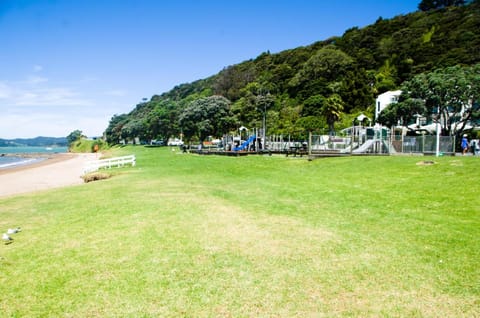 Bay Sands Seafront Studios Motel in Paihia