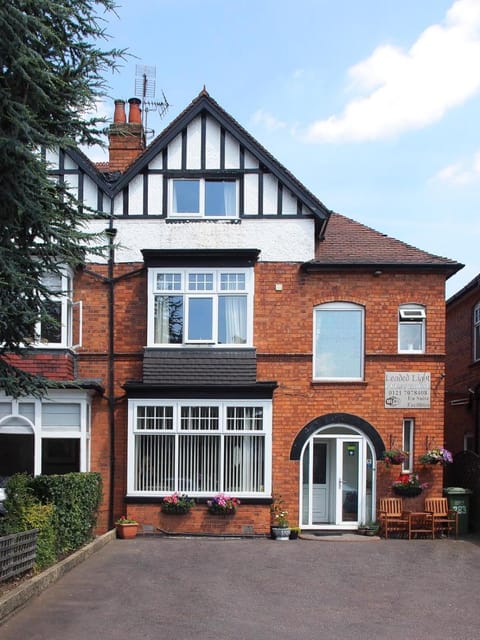Leaded Light Guest House Bed and Breakfast in Solihull
