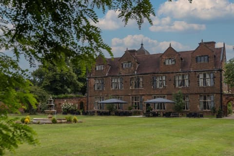 Castle Bromwich Hall Hotel, BW Signature Collection by Best Western Hotel in Metropolitan Borough of Solihull