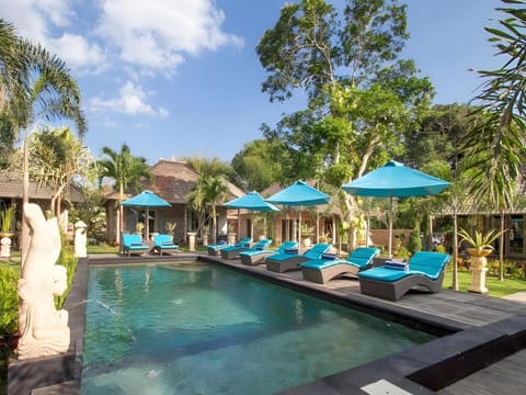 The Palm Grove Villas Hotel in Nusapenida