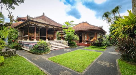 Puri Karang Residence Bed and Breakfast in Karangasem Regency