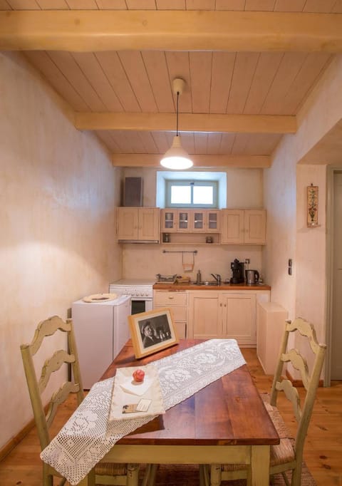 Artsistas Houses Bed and Breakfast in North Macedonia