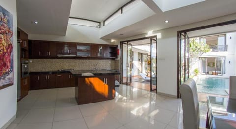 Villa Uma Girasole Villa in North Kuta