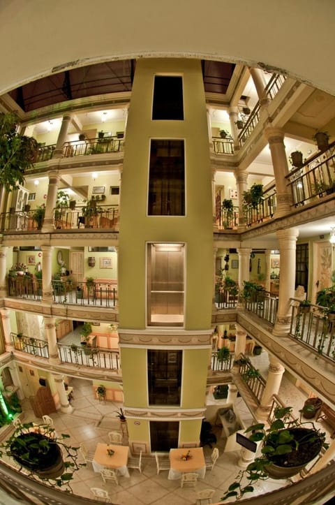 Villa las Margaritas Plaza Cristal Hotel in Xalapa