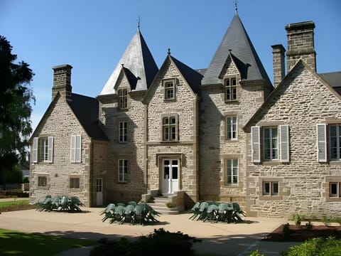 Château du Bourg Bed and Breakfast in Normandy