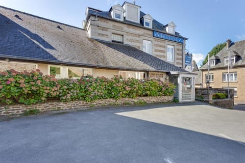 Brit Hotel le Cygne Hotel in Brittany