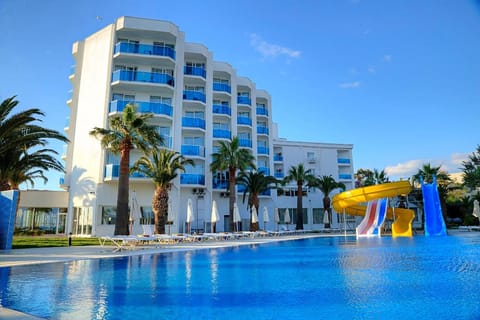 Le Bleu Hotel & Resort Kusadasi - Ultra All Inclusive Hotel in Kusadasi