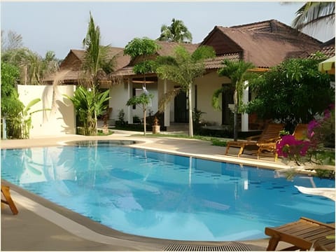 Cousin Resort Hotel in Khuekkhak