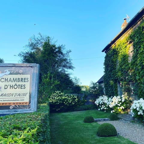 La Maison d'Aline - Honfleur - Maison d'Hôte De Charme A La Normande Bed and Breakfast in Honfleur