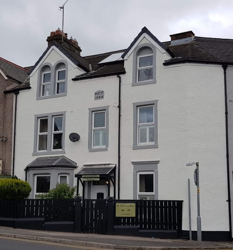 The Pavilion Guest House Bed and Breakfast in Barrow-in-Furness District