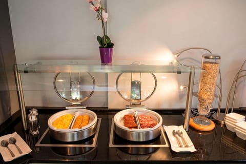 Hotel Inn Design Paris Saint Quentin Hotel in Montigny-le-Bretonneux