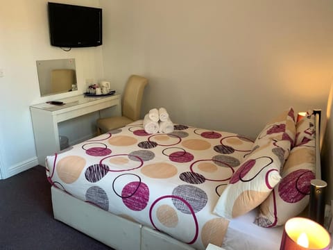 Austins Guest House Bed and Breakfast in Cardiff