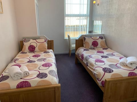 Austins Guest House Bed and Breakfast in Cardiff