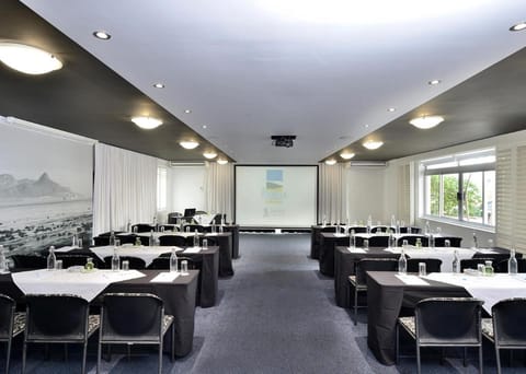 Peninsula All Suite Hotel Hotel in Sea Point