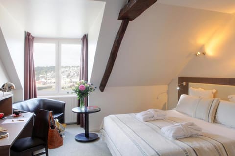 Le Benhuyc Hotel in Brittany