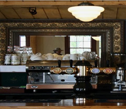 Opononi Hotel Hotel in Northland