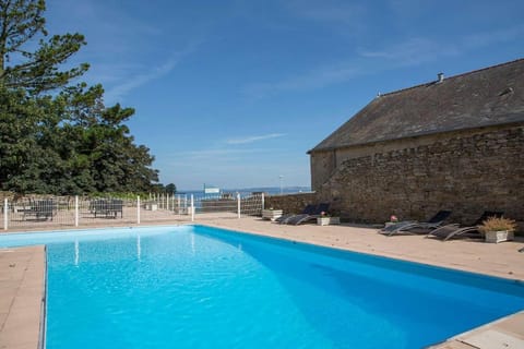 Clos de Vallombreuse, The Originals Relais (Relais du Silence) Hotel in Douarnenez