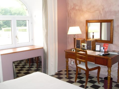 Auberge du Manet Hotel in Montigny-le-Bretonneux