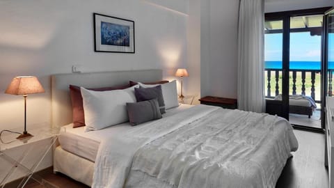 Soledo Beachfront Outpost Villa in Halkidiki