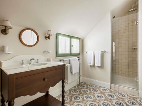 Abbaye des Vaux De Cernay un hotel Paris Society Collection Hotel in Île-de-France