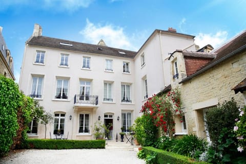 Clos Saint-Martin Bed and Breakfast in Caen