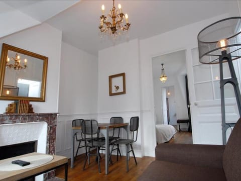 Appart Tourisme Paris Porte de Versailles Hameau Hotel in Issy-les-Moulineaux